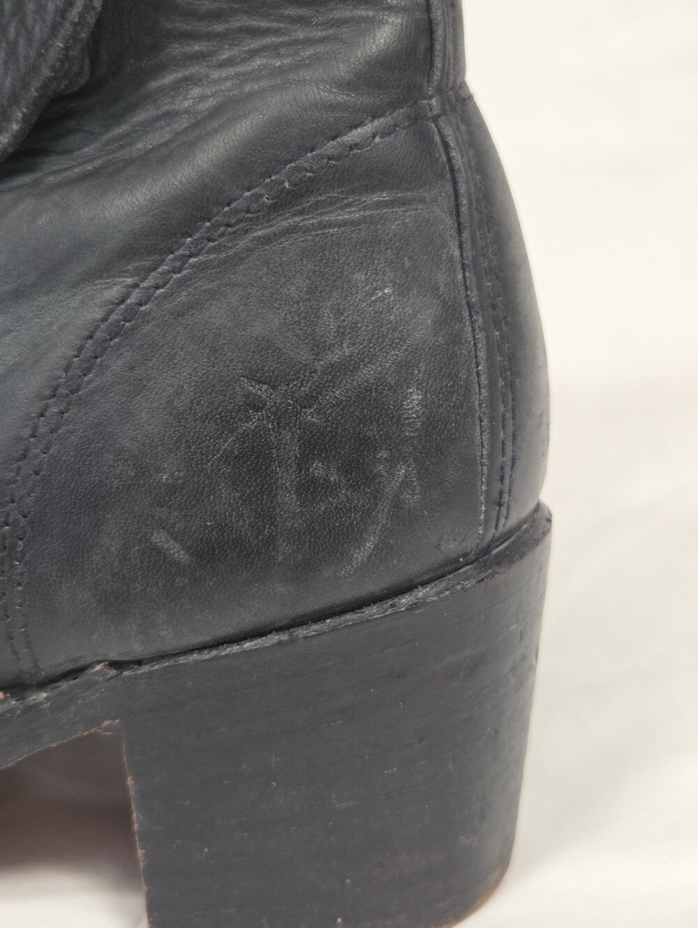 Frye Sabrina Double Buckle Ankle Biker Boots 8 - Picture 14 of 14